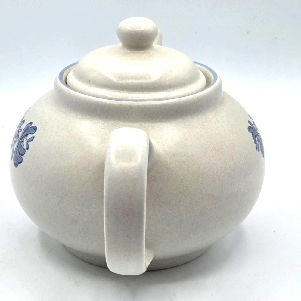 Vtg Pfaltzgraff Yorktowne 5 Cup Teapot Coffee Pot W/ Lid 7-550 Stoneware Floral